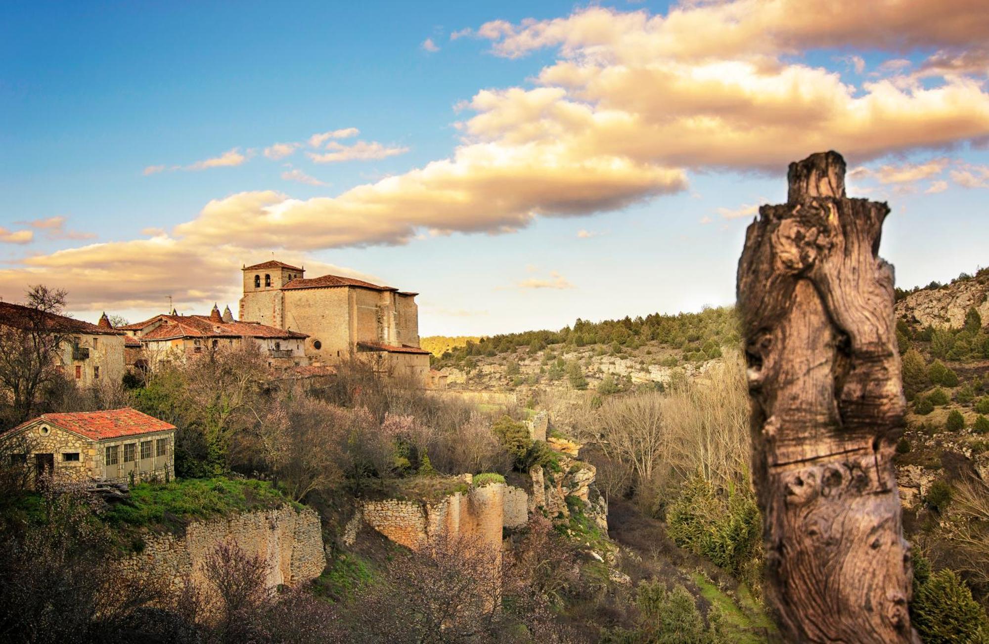 Penzion El Mirador De Almanzor Calatañazor Exteriér fotografie