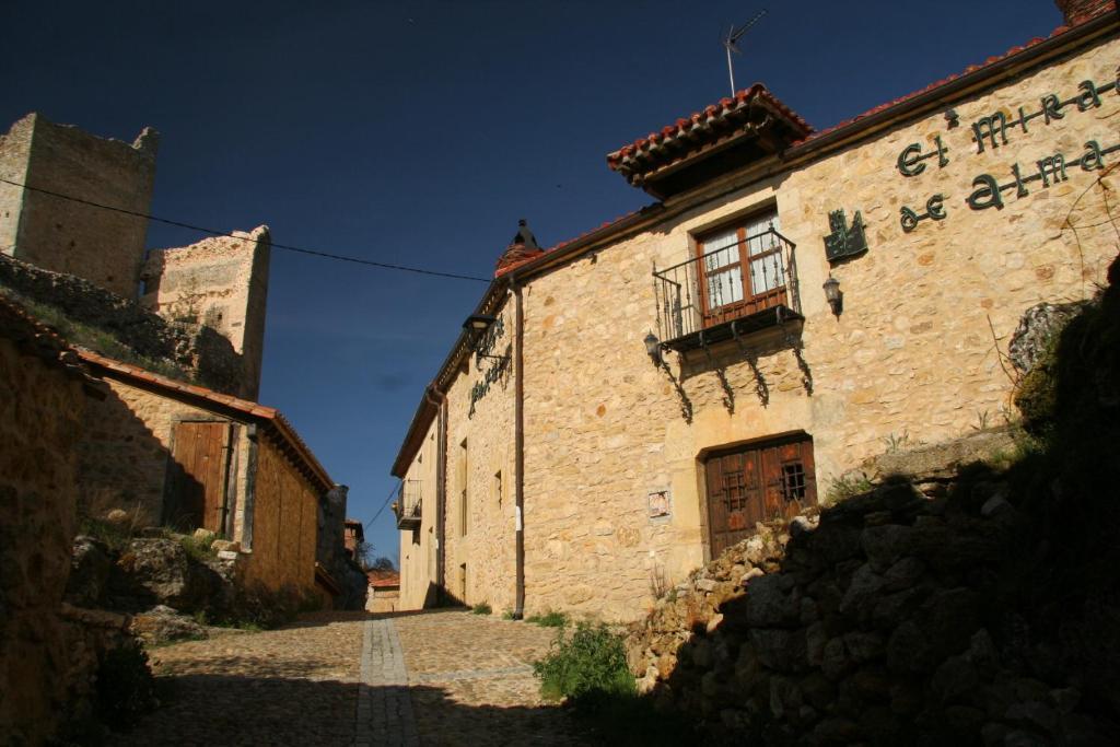 Penzion El Mirador De Almanzor Calatañazor Exteriér fotografie